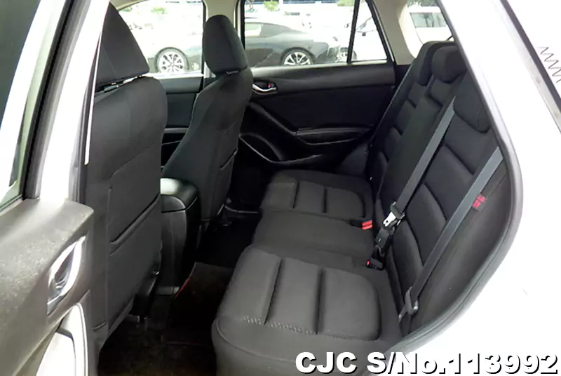 Mazda CX-5 in Pearl for Sale Image 13
