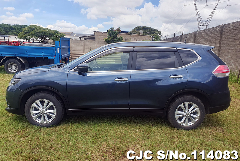 Nissan X-Trail in Blue for Sale Image 9