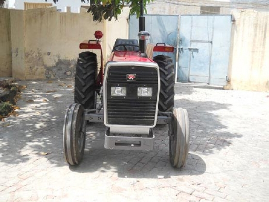 Massey Ferguson MF-240 tractor for Sale Image 3
