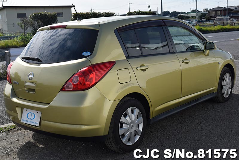 Nissan Tiida in Yellow for Sale Image 2