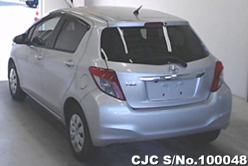 Toyota Vitz in Silver for Sale Image 2