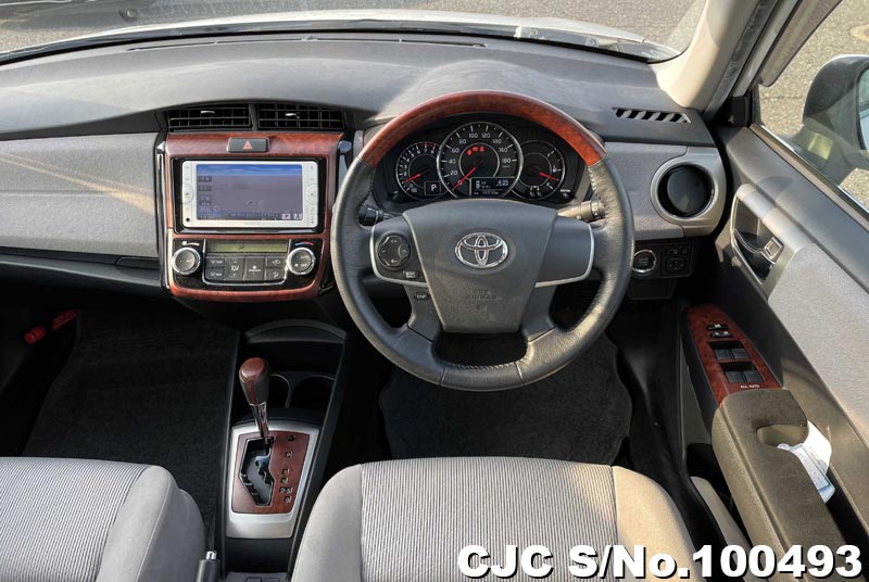 Toyota Corolla Axio in Pearl for Sale Image 5