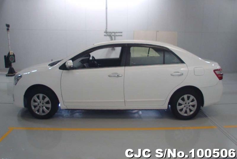 Toyota Premio in White for Sale Image 5