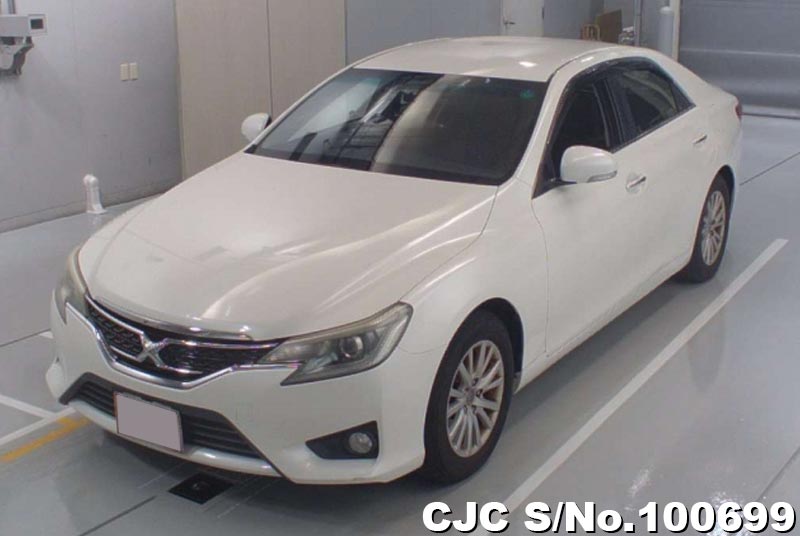 Toyota Mark X in White for Sale Image 3